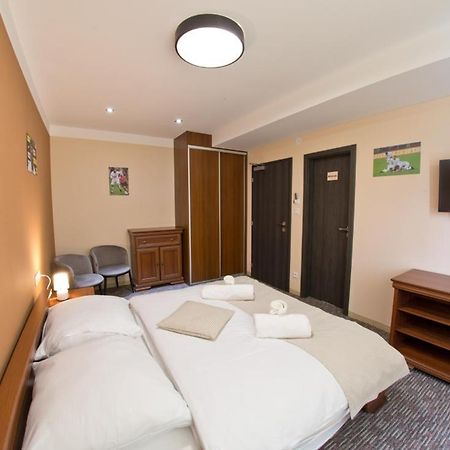 Restauracia Gol Hotel Oravske Vesele Ngoại thất bức ảnh
